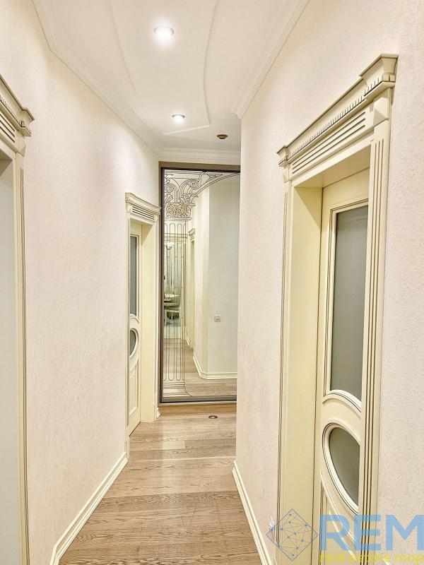 продажа двухкомнатной квартиры номер A-174391 в Приморском районе, фото номер 8